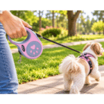 3und. x $10.020 ($3.340 c/u) - Correa Retráctil para Mascotas con Diseño de Huella - Imagen 2